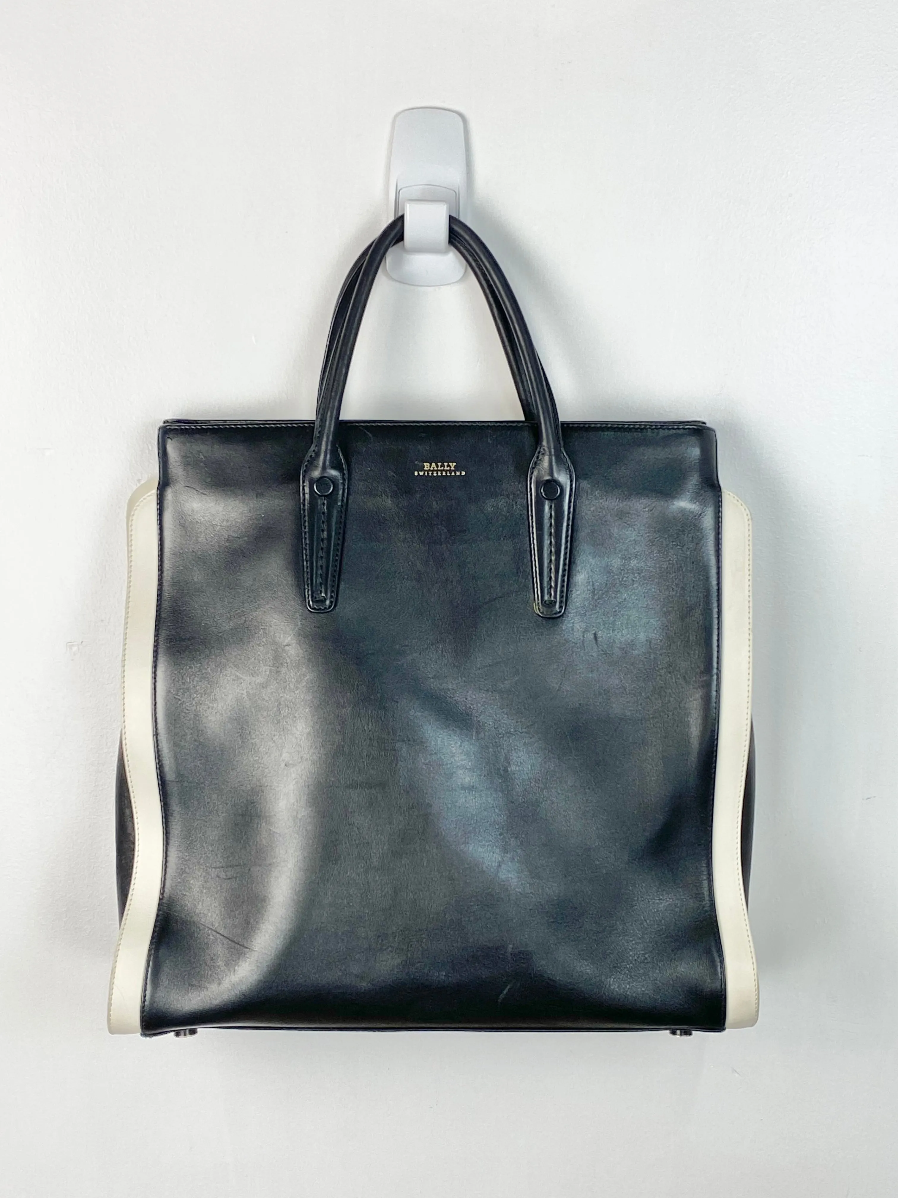 Bally Large Monochromatic Leather Tote Bag