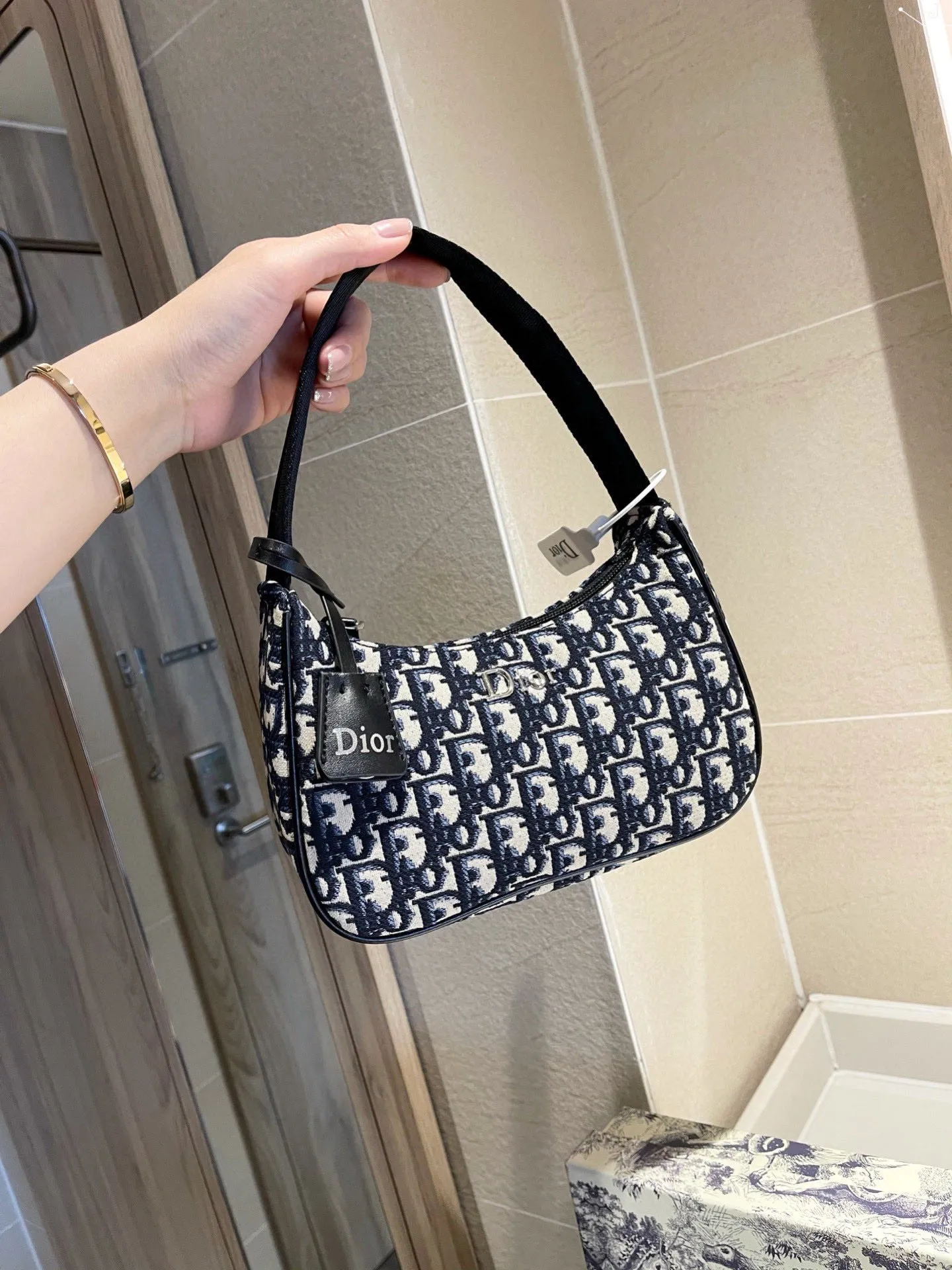Designer Handbags DR 317