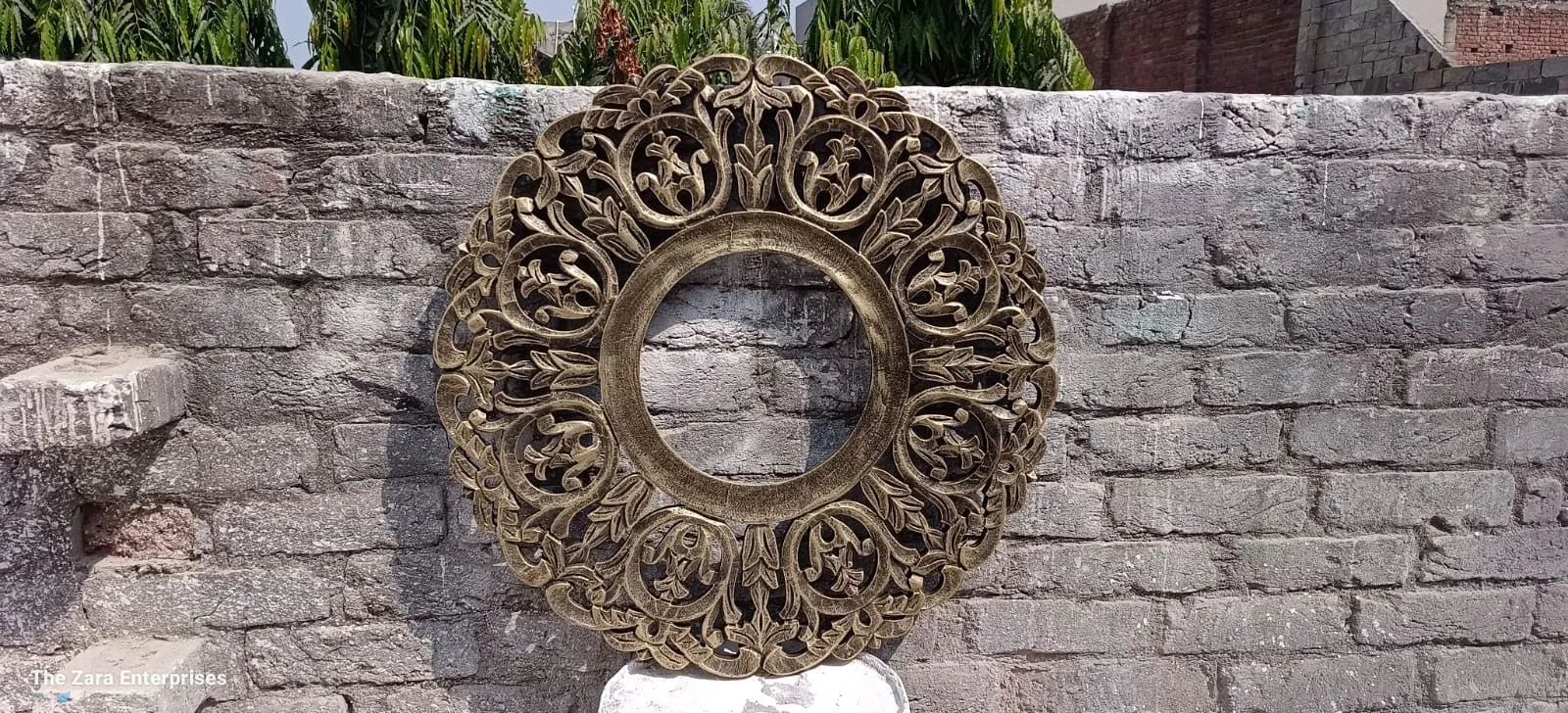 THE SARA ENTERPRISES Wooden Wall Mirror Frame Size (24 x 24) inch Round Colour Black Gold encoitry Wooden Hand Carved Decorative Hanging Round Wall Mount
